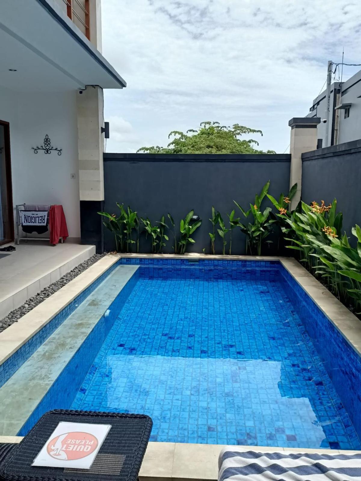 Kasmaran Bali Guest House Munggu Екстериор снимка